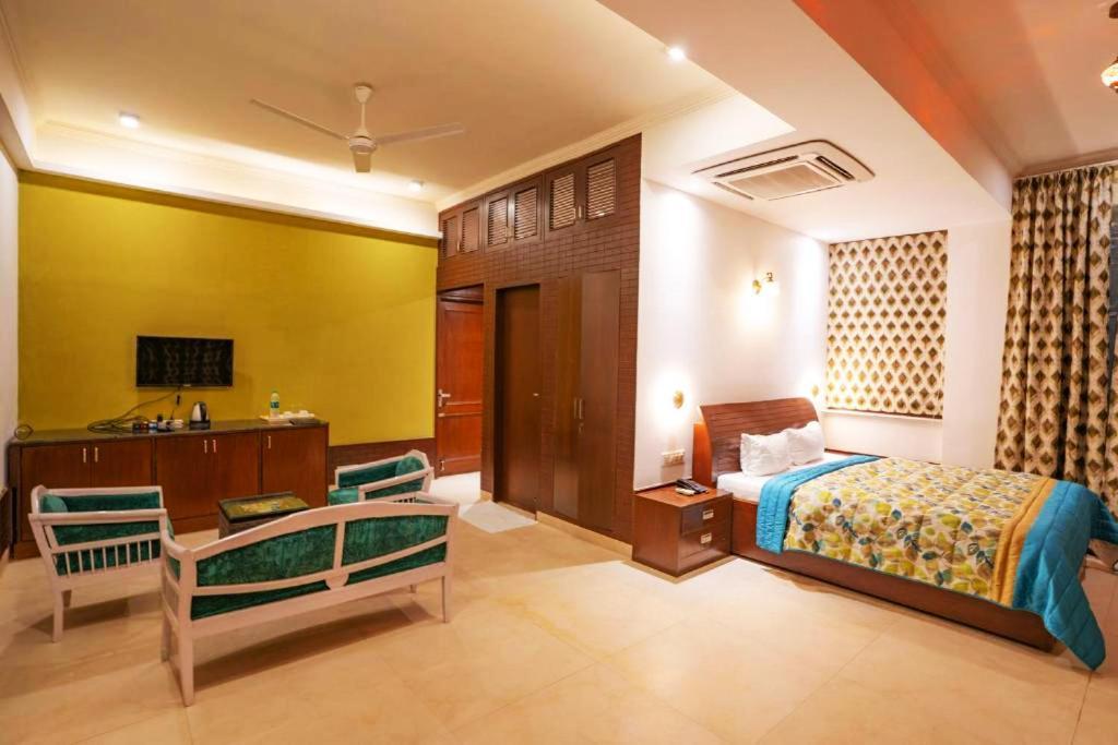 Treehouse Narmade A Riverfront Resort & Spa Narmadapuram Hoshangabad Esterno foto