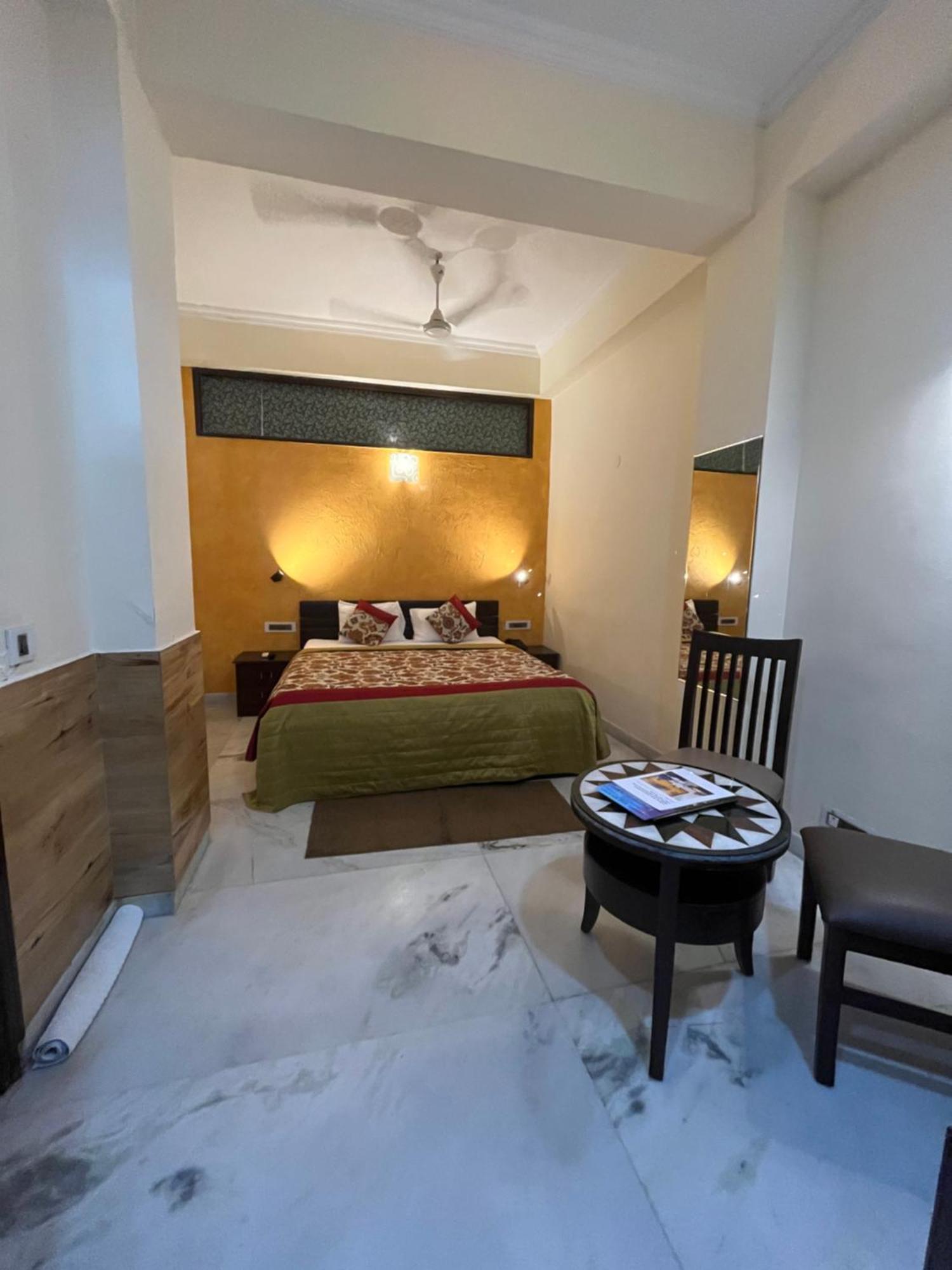 Treehouse Narmade A Riverfront Resort & Spa Narmadapuram Hoshangabad Esterno foto