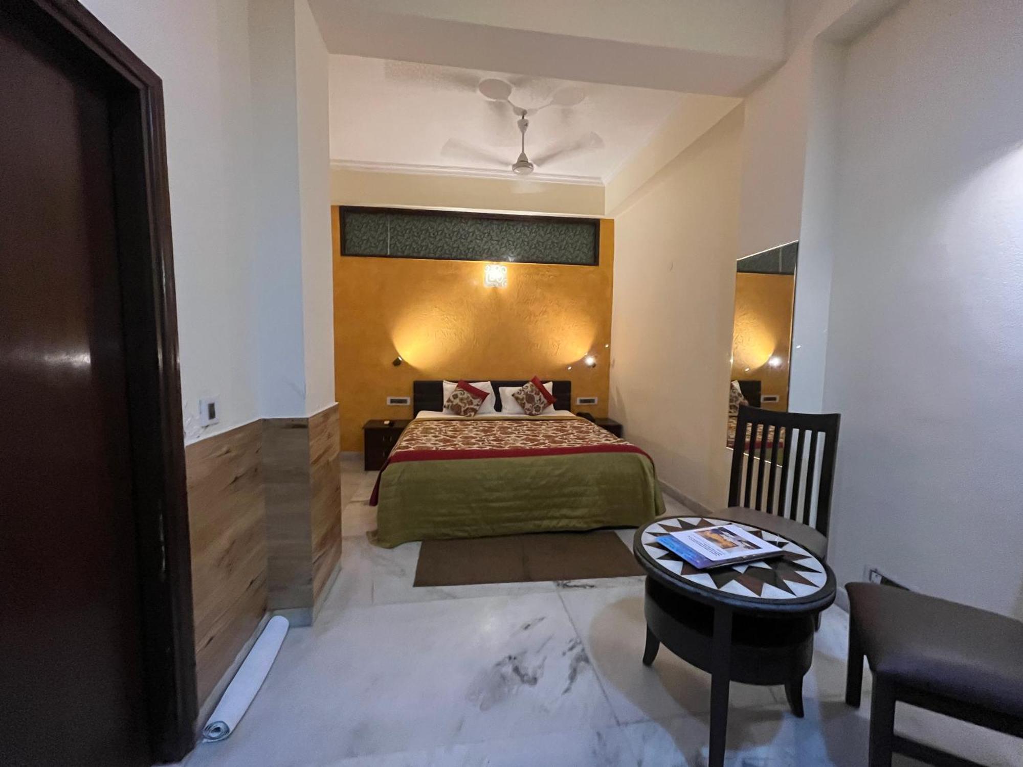 Treehouse Narmade A Riverfront Resort & Spa Narmadapuram Hoshangabad Esterno foto