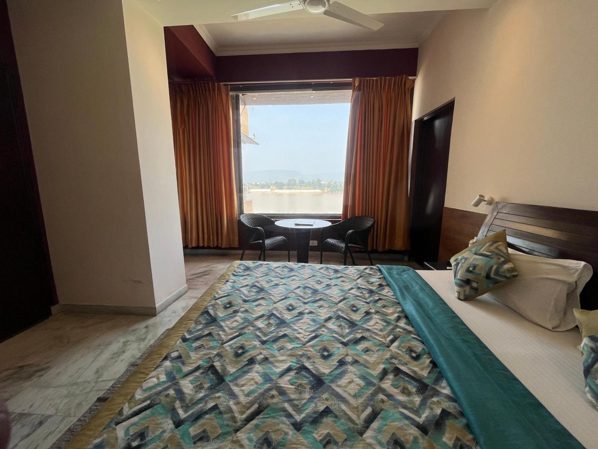 Treehouse Narmade A Riverfront Resort & Spa Narmadapuram Hoshangabad Esterno foto