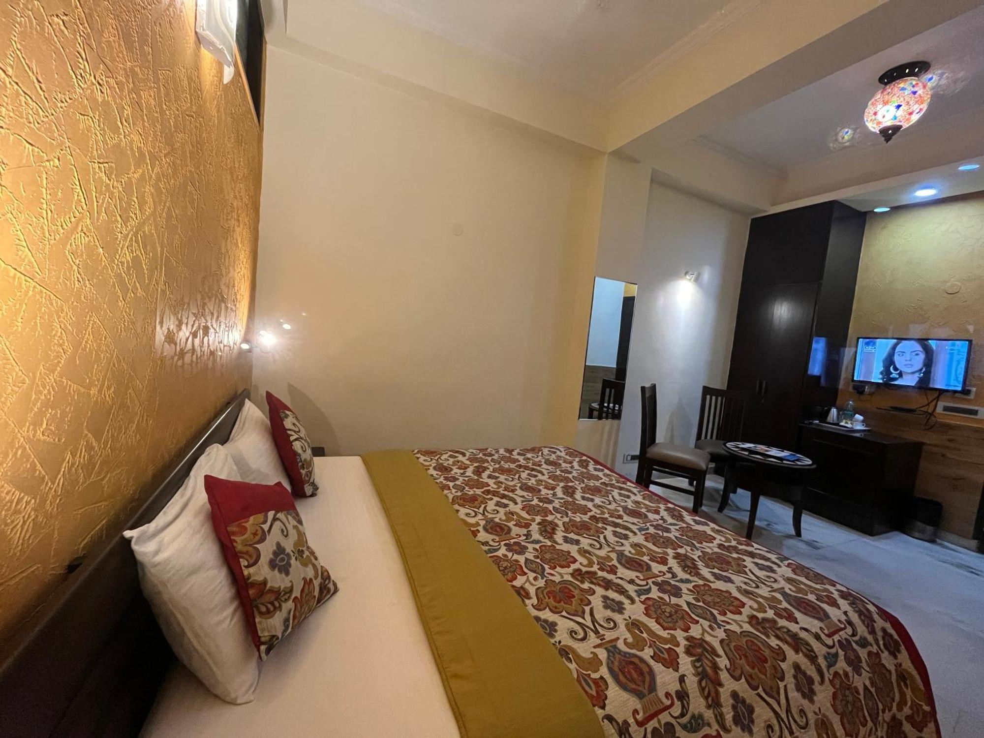 Treehouse Narmade A Riverfront Resort & Spa Narmadapuram Hoshangabad Esterno foto