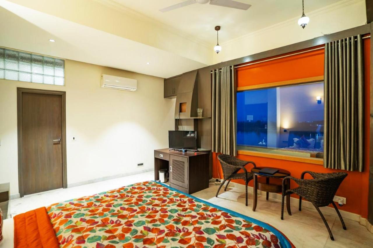 Treehouse Narmade A Riverfront Resort & Spa Narmadapuram Hoshangabad Esterno foto