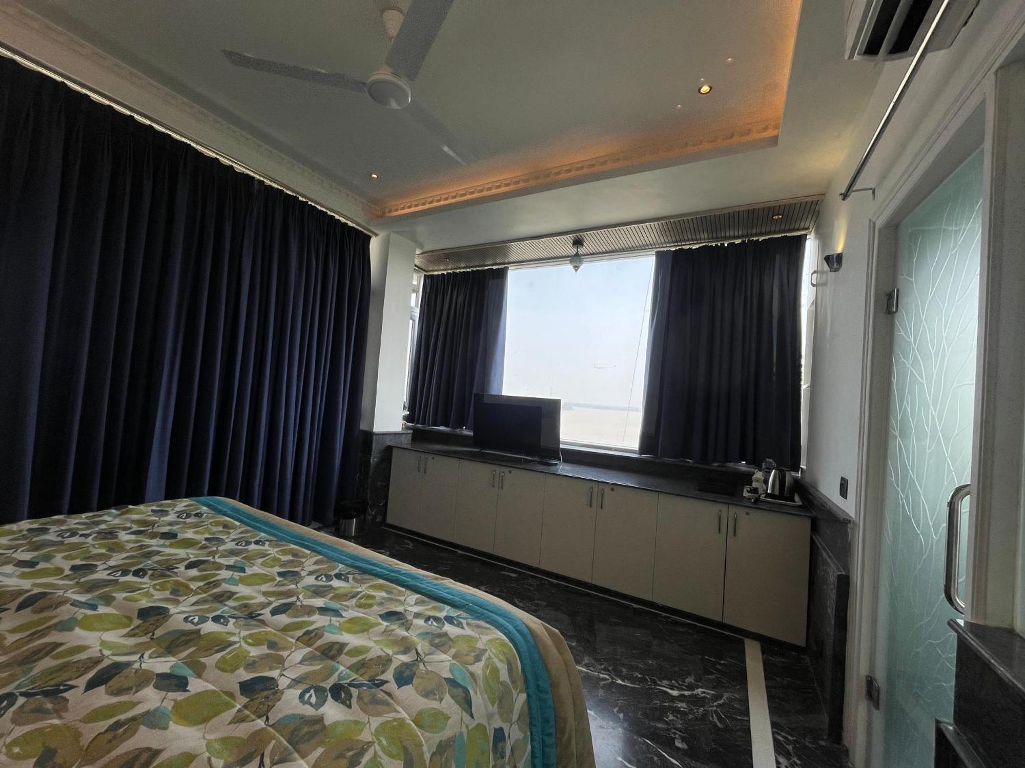 Treehouse Narmade A Riverfront Resort & Spa Narmadapuram Hoshangabad Esterno foto